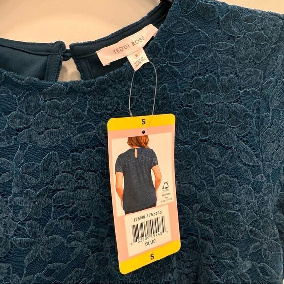 Teddy Rose Women's Lacy Keyhole Top BLUE - Picture 5 of 5